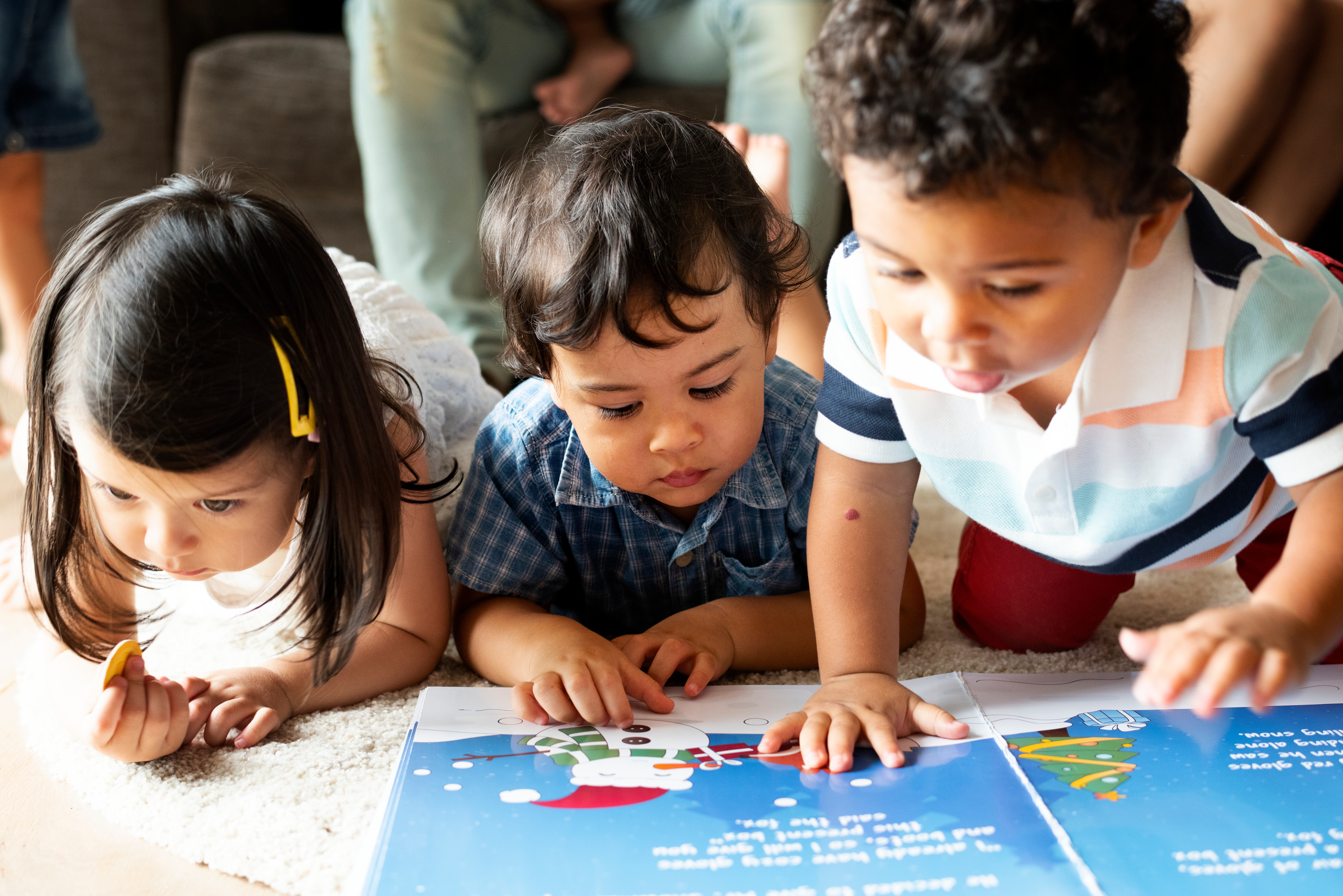 image of children reading together